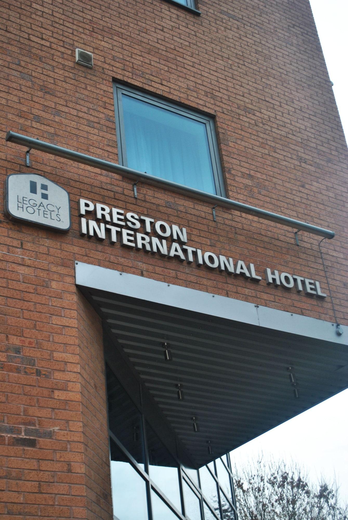 Legacy Preston International Hotel Bagian luar foto