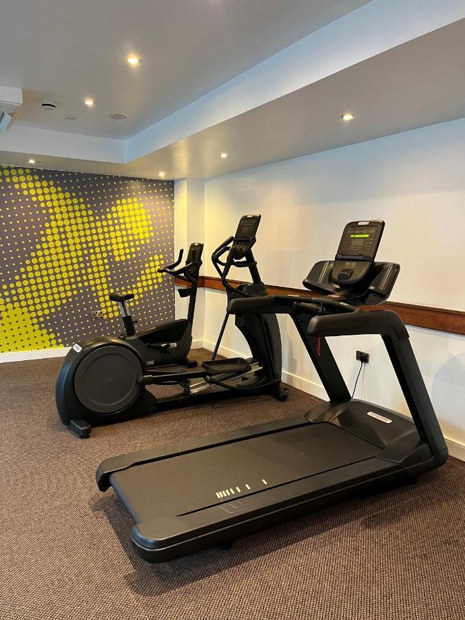 Legacy Preston International Hotel Bagian luar foto