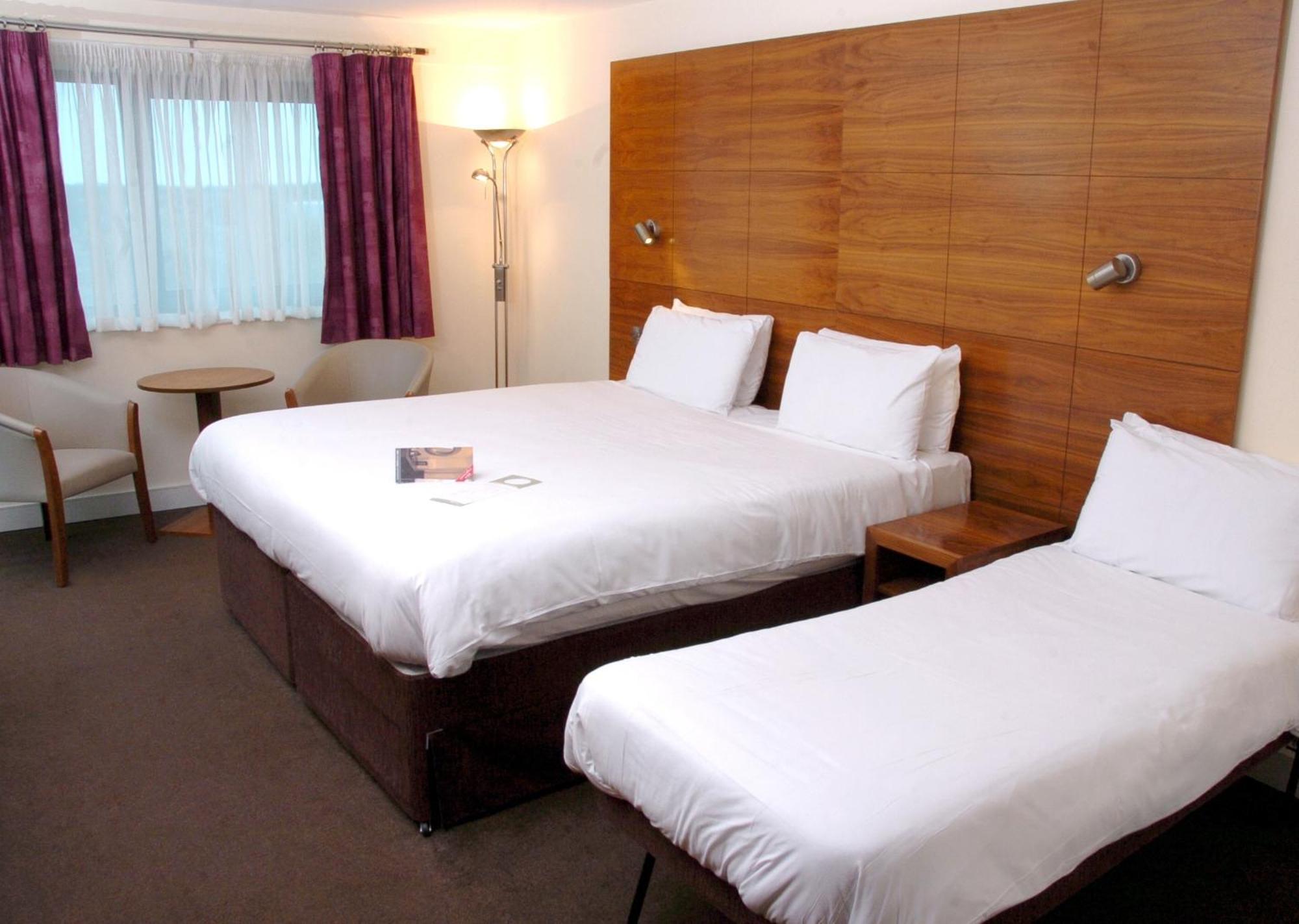 Legacy Preston International Hotel Ruang foto
