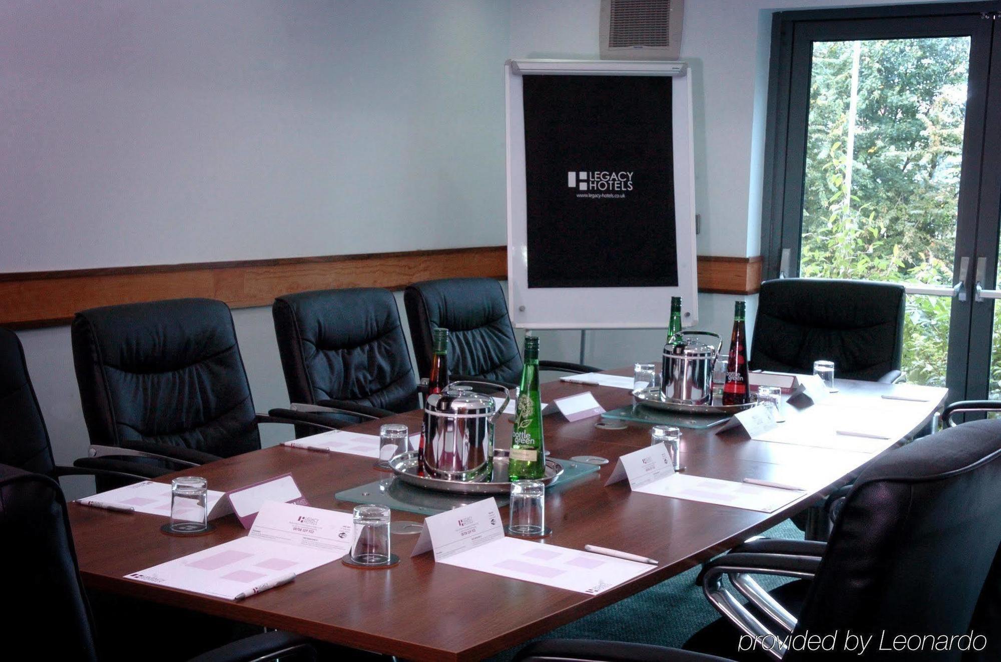Legacy Preston International Hotel Bagian luar foto